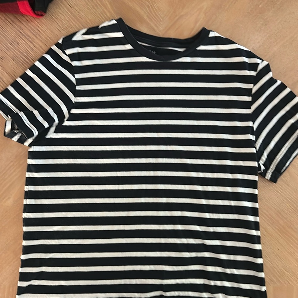 H&M navy/white stripe men's shirt